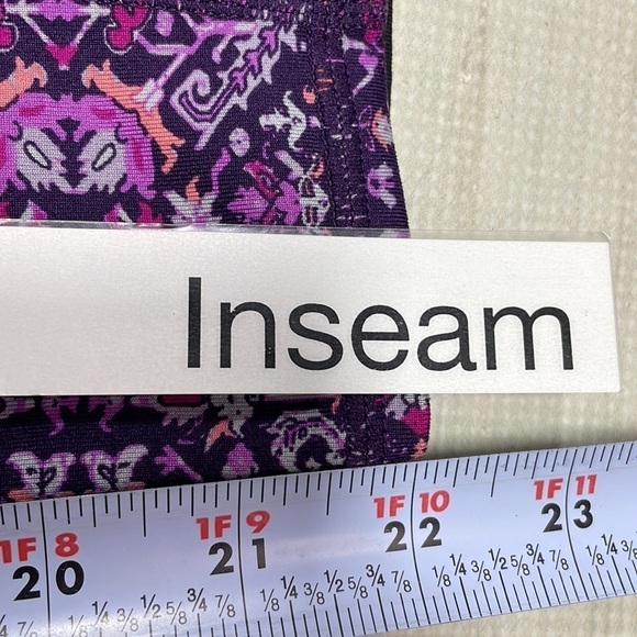 Athleta Leggings Crops Purple Floral Athleisure Activewear Size Small Tall - Picture 11 of 12